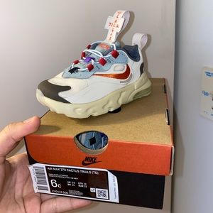 Toddler Nike shoe brand new